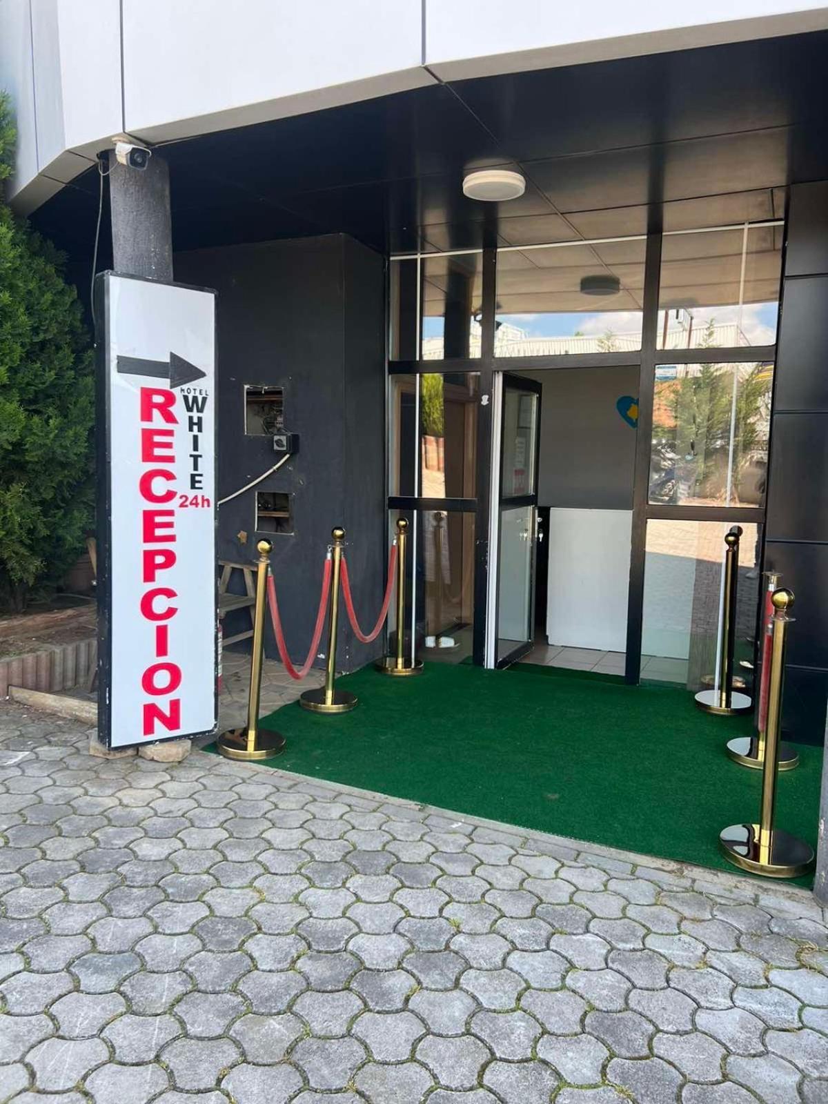 Hotelwhite Gjilan Exterior foto